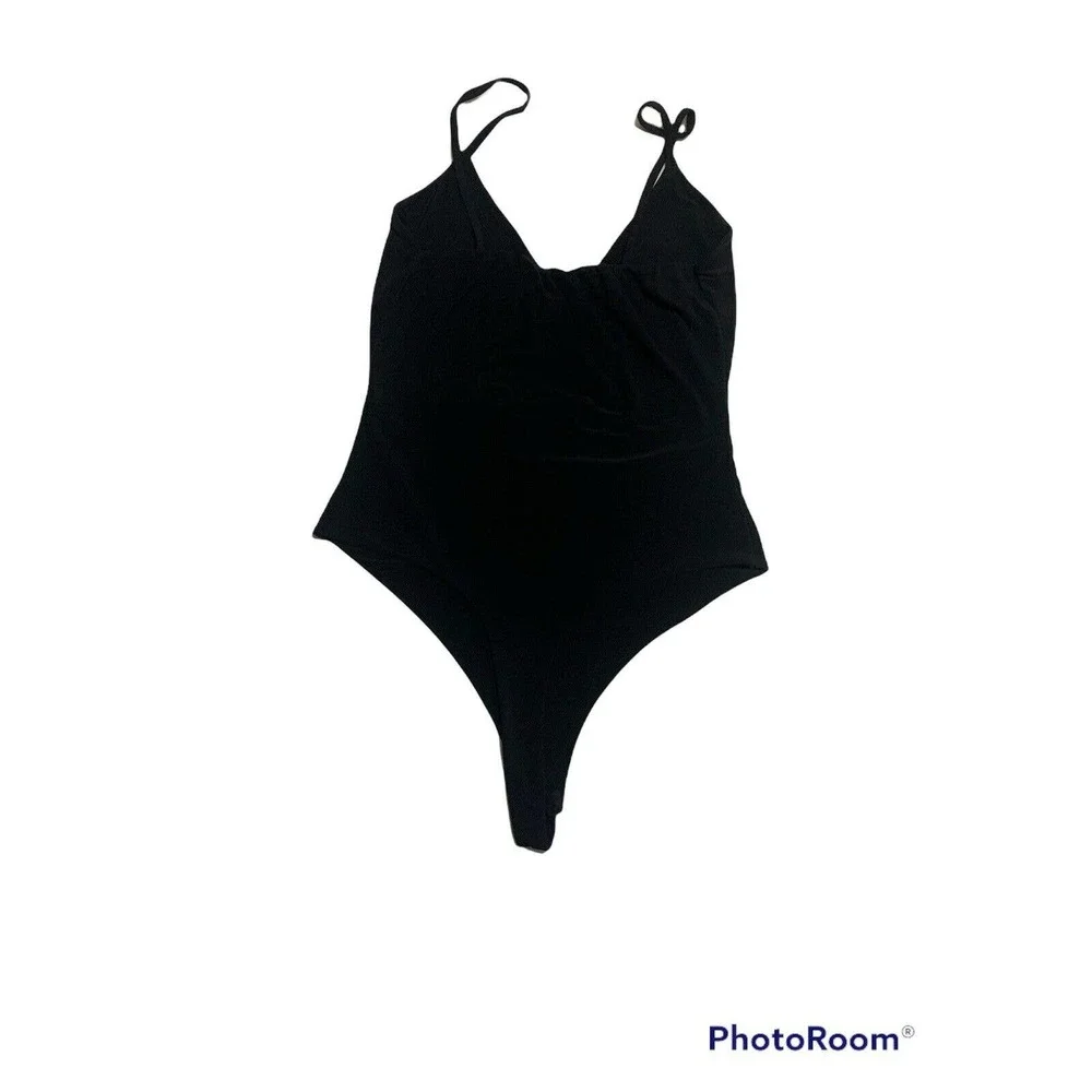 Boby v neck black spaghetti strap - Picture 3 of 4